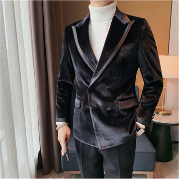 Blazer cruzado de terciopelo de lujo para hombre: elegante chaqueta de traje informal de negocios, perfecta para bodas y eventos formales de otoño e invierno.