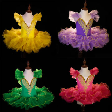 Elegante vestido de tutú para niñas con mangas con volantes y adornos dorados en varios colores.