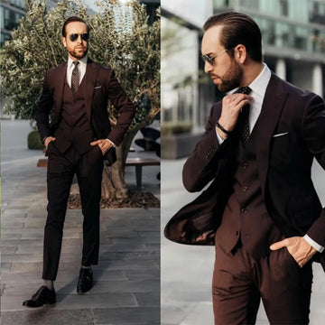 Nuevo diseño de esmoquin de boda para novio, cuello de terciopelo, traje de hombre, traje de negocios para novio, fiesta con pompones (chaqueta, pantalón y pajarita).