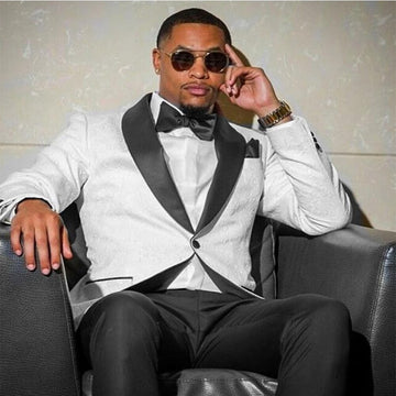 Men Suits Blazers Groomsmen Lvory Pattern and Burgundy Groom Tuxedos Shawl Lapel 2 Pieces for Wedding( Jacket+Pants+Tie)