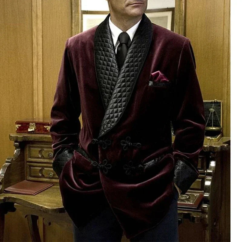 Chaqueta de esmoquin acolchada de terciopelo burdeos para hombre con cuello chal y pañuelo de bolsillo 