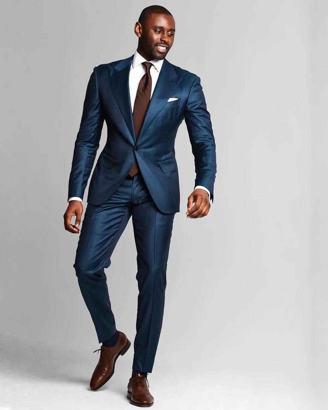 2 Pcs Men Suits Wedding Tuxedos Plus Size Peaked Lapel One Button Groom Groomsmen Suit Custom Made