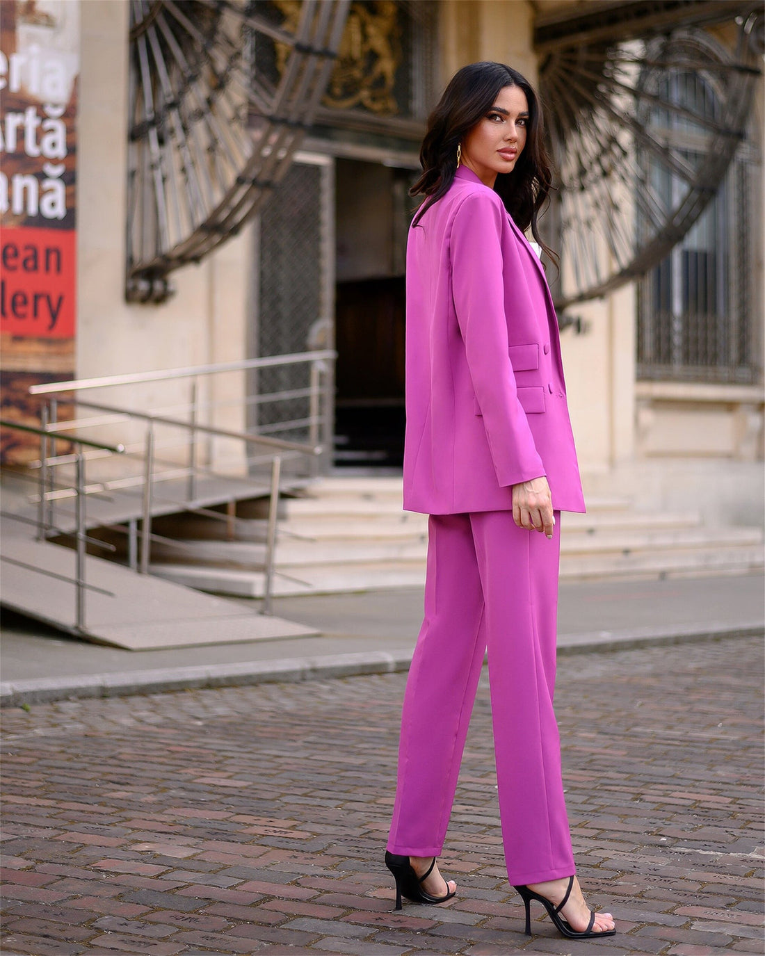 Traje de negocios para dama, 2 piezas, manga larga, doble botonadura, cuello vuelto, color liso, cintura alta, blazer y pantalón. 