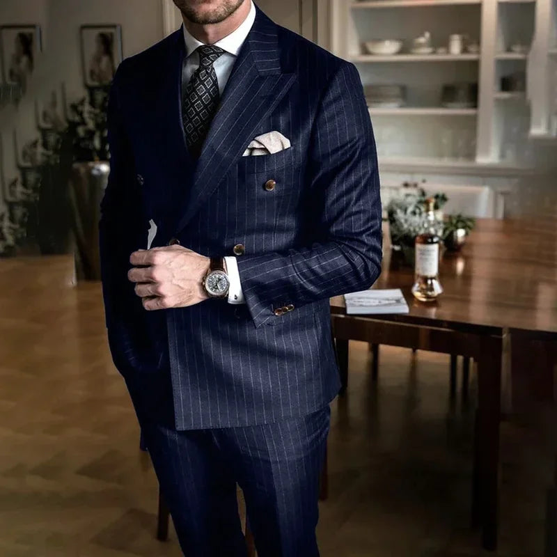 Costume de mariage élégant 2 pièces pour homme, longueur standard, bleu marine, croisé, revers en pointe, rayures, veste et pantalon