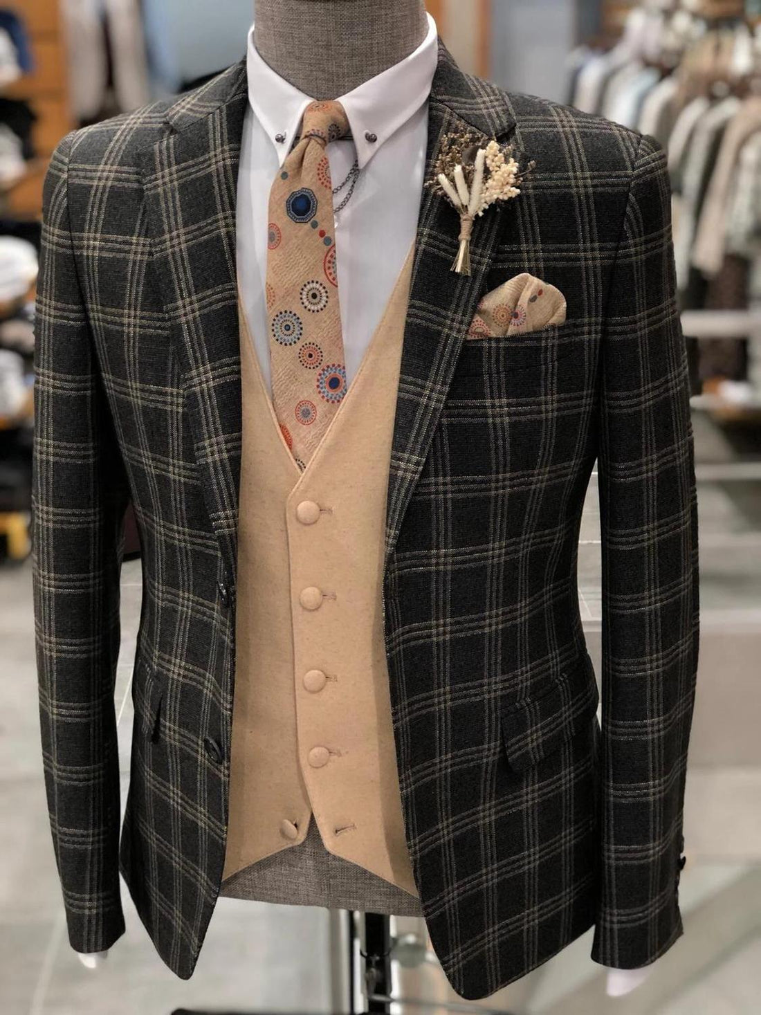 Two Piece Wedding Tuxedos Notched Lapel Two Button Formal Men Suits For Wedding Check Pattern Custom Made Bridegroom Suits