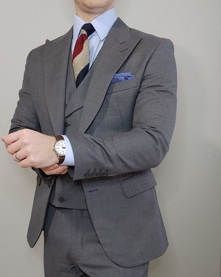 Trajes de negocios grises de 3 piezas para boda, esmoquin formal para hombre, cena, graduación, blazer, pantalones, chaqueta ajustada, pantalón y chaleco. 
