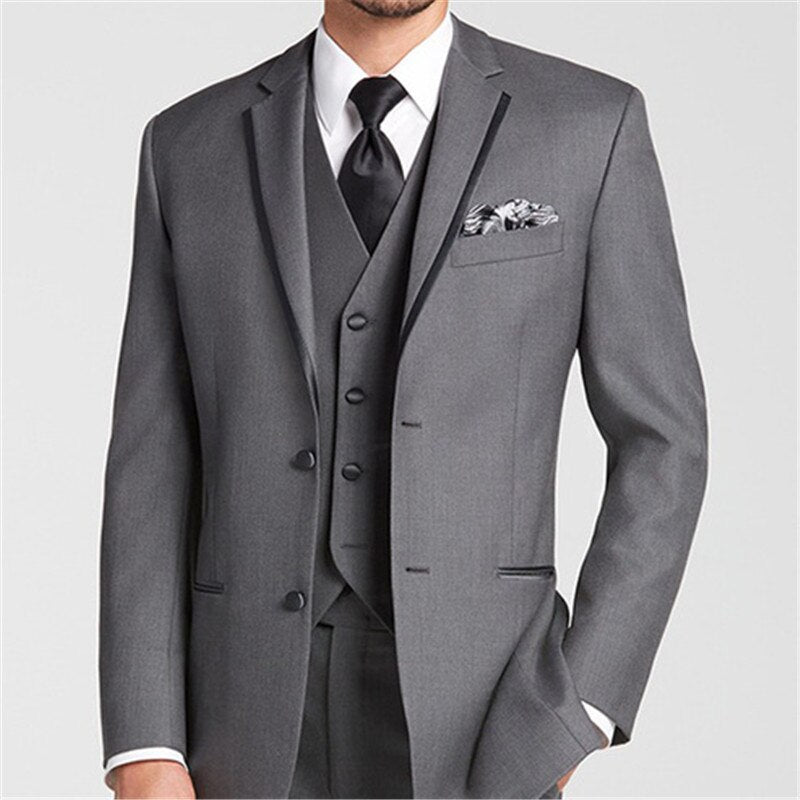 Costume de mariage gris pour homme 3 pièces (veste + pantalon + gilet + cravate) sur mesure, coupe slim. 