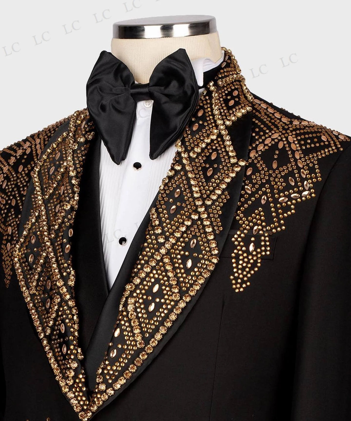 Costume smoking élégant pour homme avec détails en cristal et perles, coupe slim à un bouton, pour mariages et événements formels
