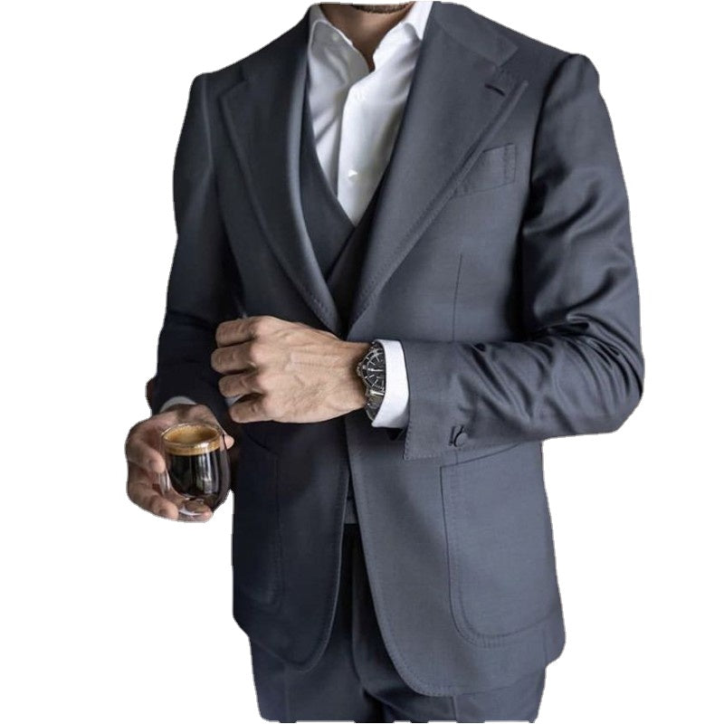 Esmoquin gris para novio, trajes de boda para hombre, solapa de pico, blazer, chaqueta de tres piezas, traje de padrino hecho a medida 