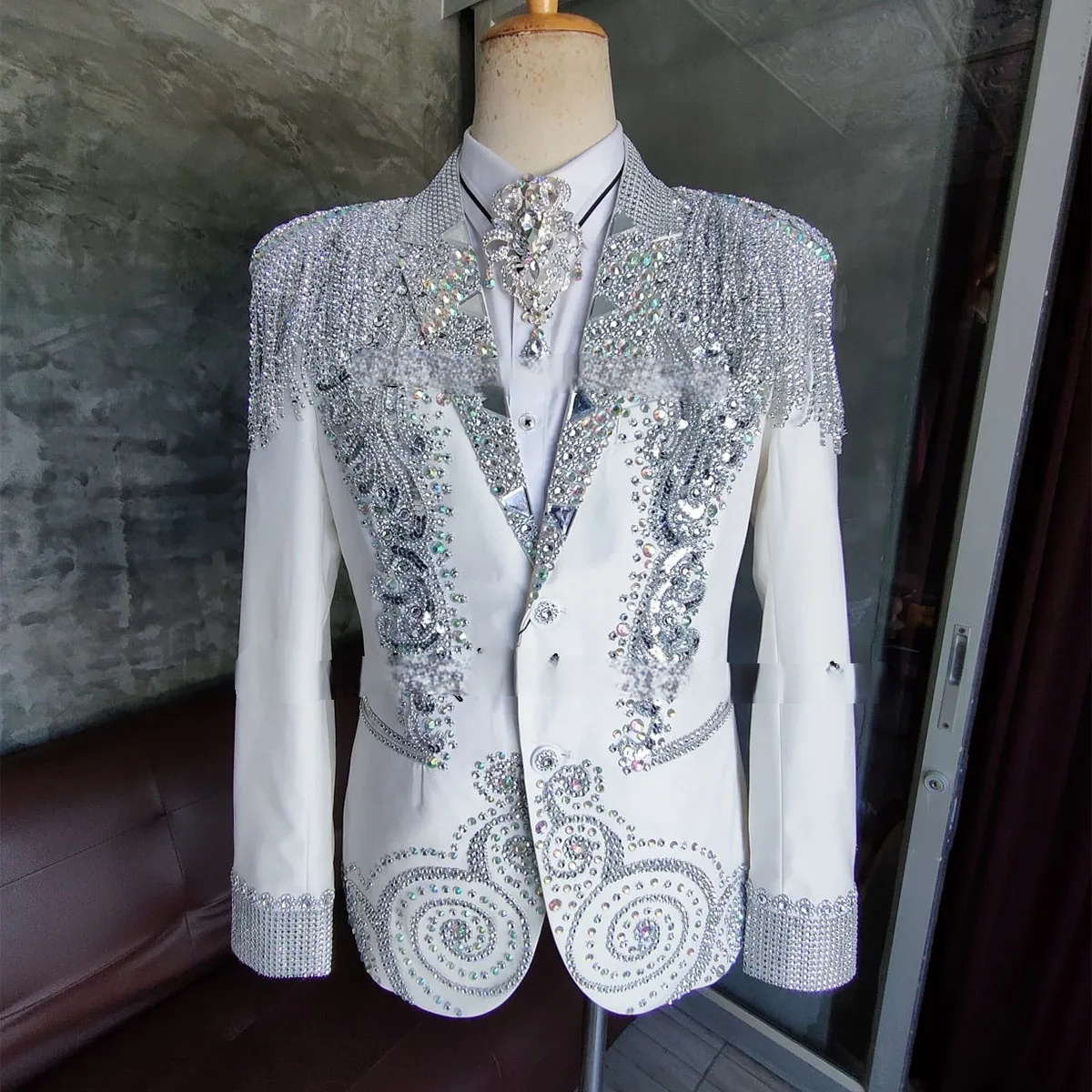 Luxury Customized Crystals Men Suits for Wedding Sparkle Gem Groom Tuxedos 2 Pieces Sets Male Prom Blazers Slim Fit