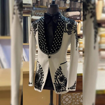 Ensemble smoking élégant pour homme, noir et blanc, brodé de fleurs, avec revers orné de perles de cristal – Tenue de marié 3 pièces
