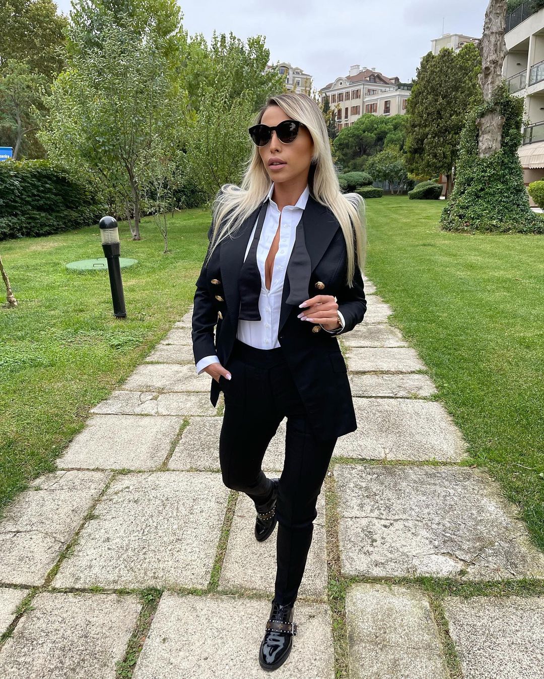 Traje de pantalón negro ajustado de 2 piezas para mujer, con botones dorados, estilo urbano, para boda, para madre de la novia, fiesta de noche, ropa formal. 