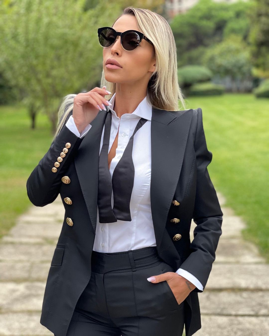Traje de pantalón negro ajustado de 2 piezas para mujer, con botones dorados, estilo urbano, para boda, para madre de la novia, fiesta de noche, ropa formal. 