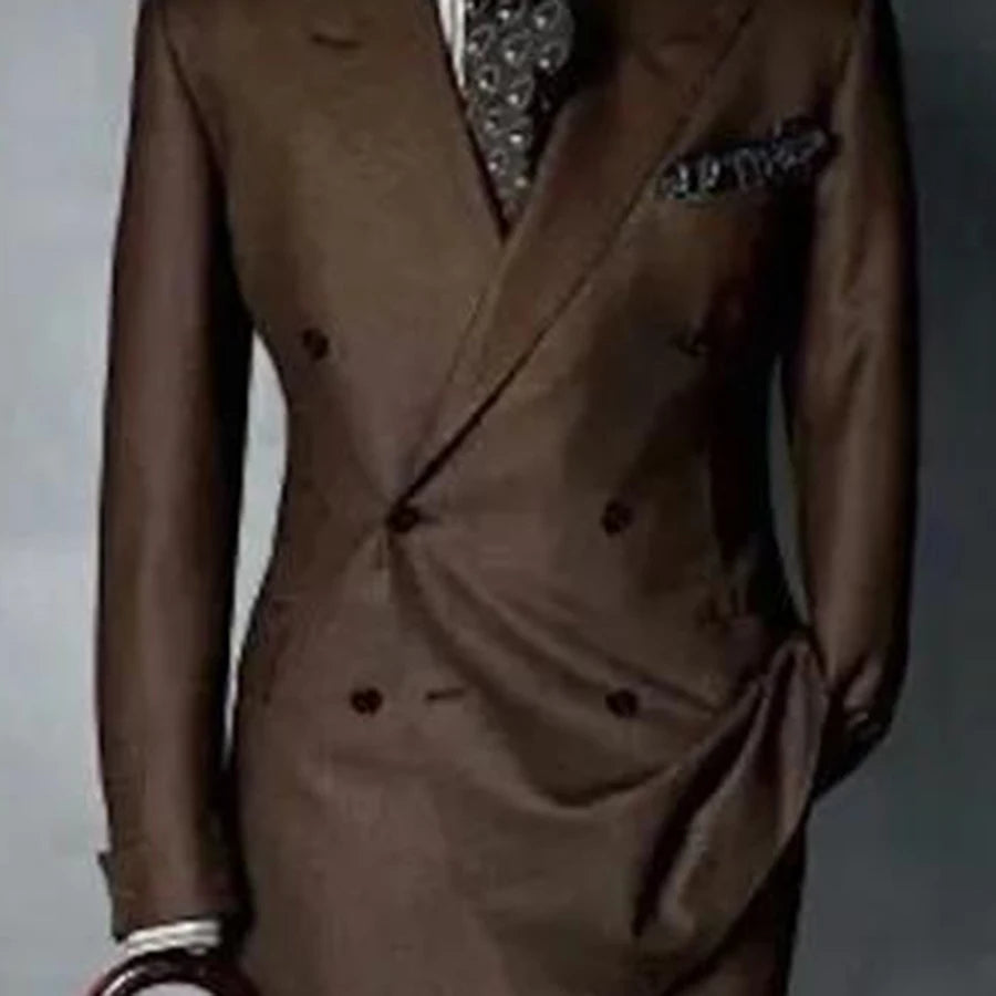 Elegante blazer cruzado marrón para hombre. Prenda de alta calidad para bodas, fiestas y eventos formales.