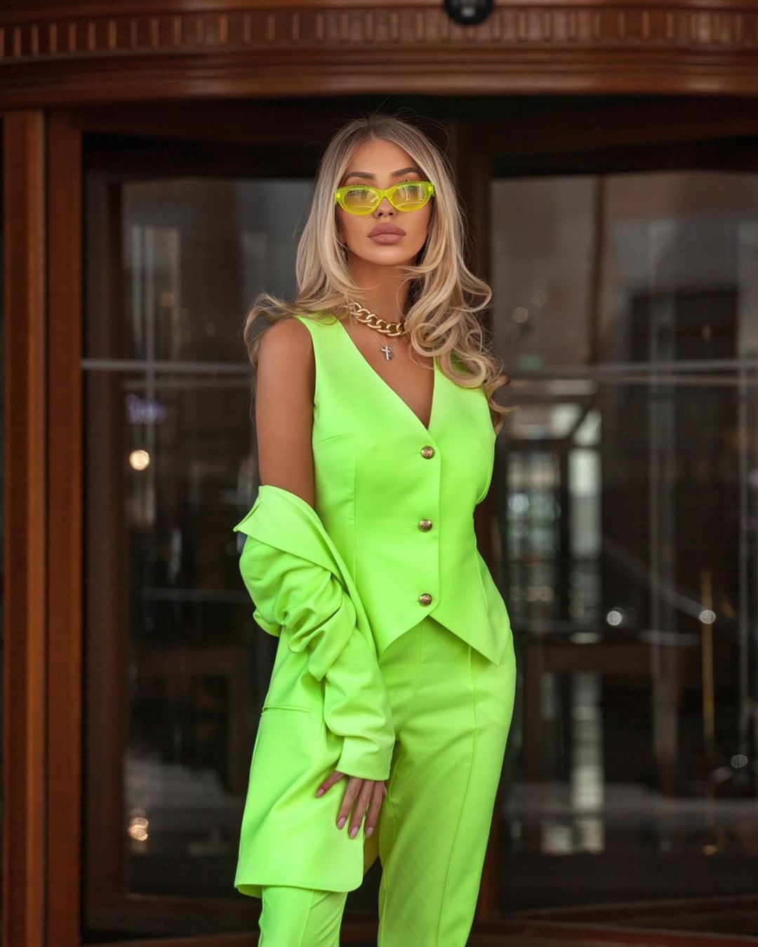 Trajes de pantalón verde brillante ajustados para mujer, para invitados de fiesta de graduación, ropa formal a medida (chaqueta, chaleco y pantalones) 