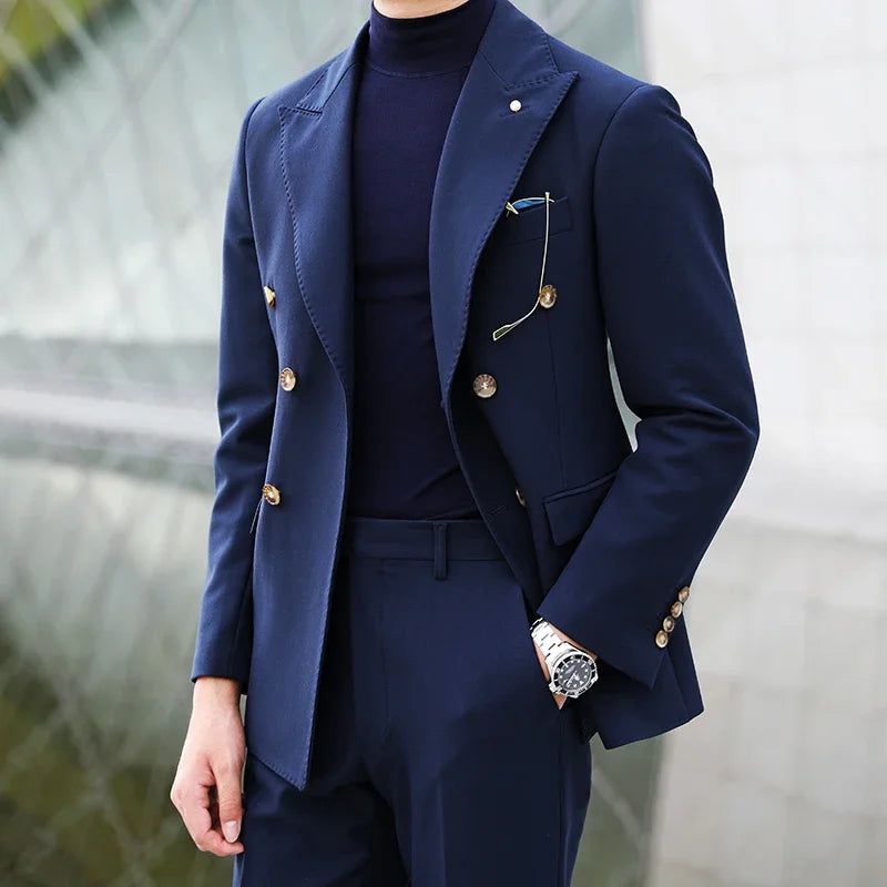Costume croisé kaki pour homme avec revers en pointe et détails de boutons