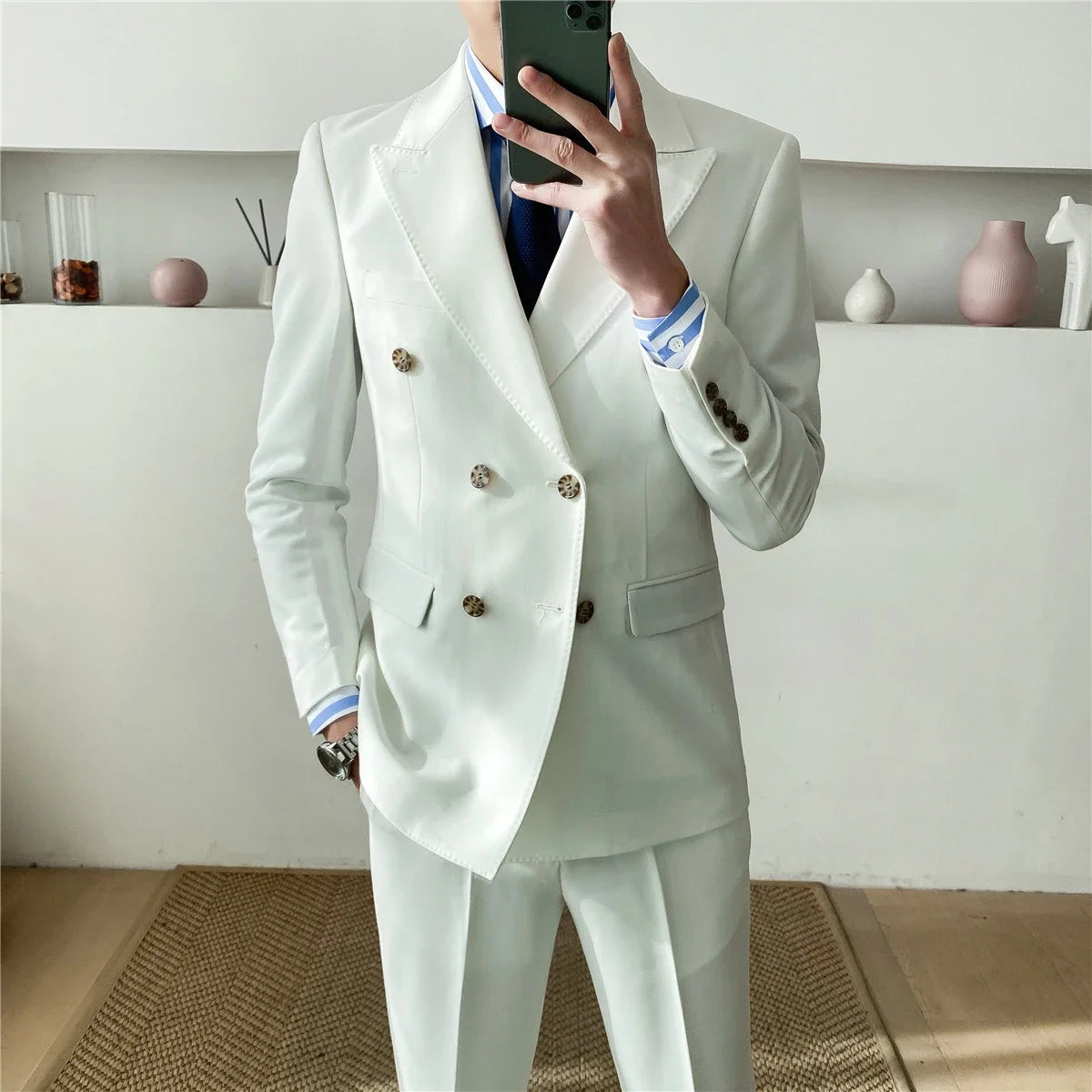 Costume croisé kaki pour homme avec revers en pointe et détails de boutons