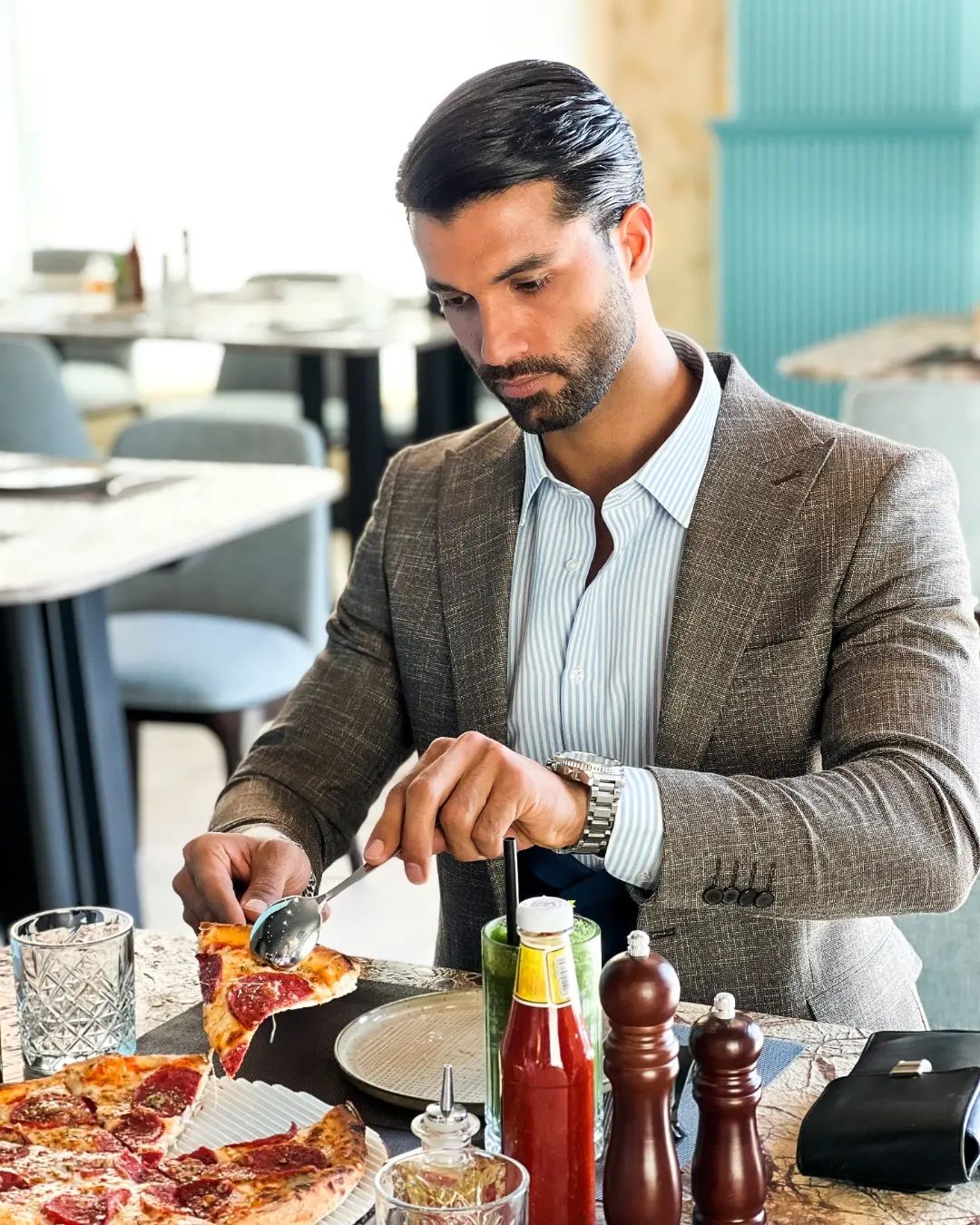 Esmoquin de boda de un solo pecho para hombre, traje de novio con solapa de pico, corte entallado, chaqueta para fiesta de graduación 