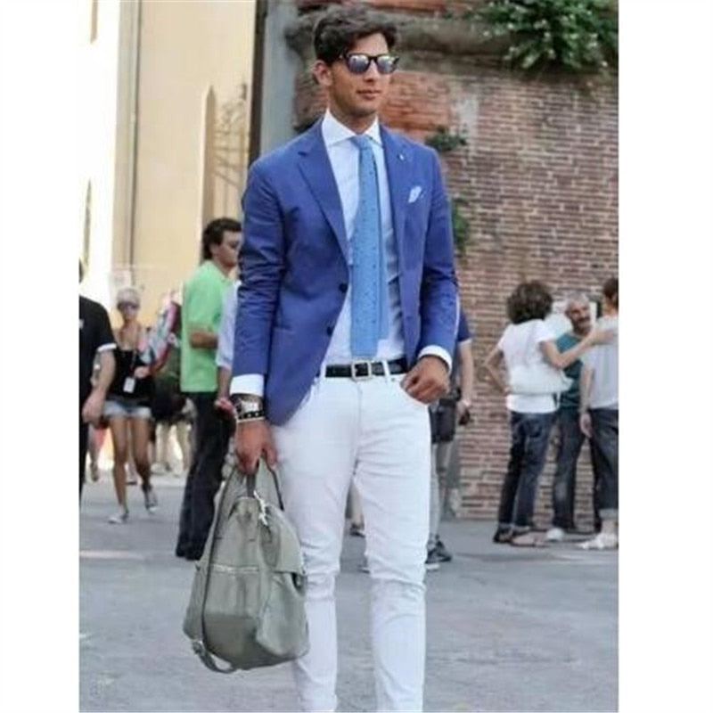 Traje informal y elegante de 2 piezas (chaqueta, pantalón y corbata) para hombre, con abrigo azul y pantalón blanco, para boda, con solapa entallada. 