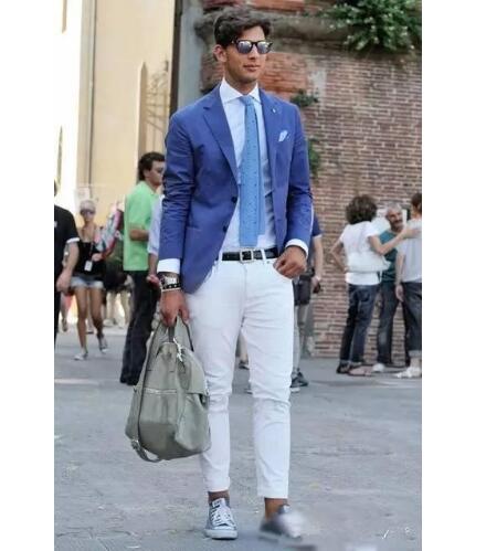 Traje informal y elegante de 2 piezas (chaqueta, pantalón y corbata) para hombre, con abrigo azul y pantalón blanco, para boda, con solapa entallada. 