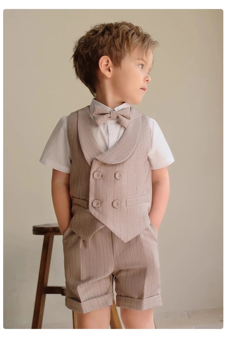 Ensemble costume croisé pour tout-petit garçon avec nœud papillon et pantalon habillé 