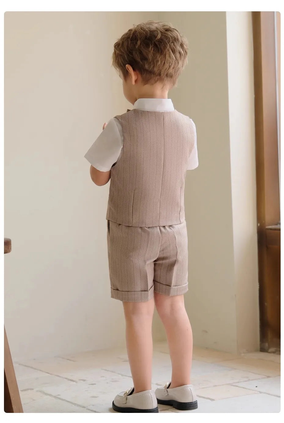 Ensemble costume croisé pour tout-petit garçon avec nœud papillon et pantalon habillé 