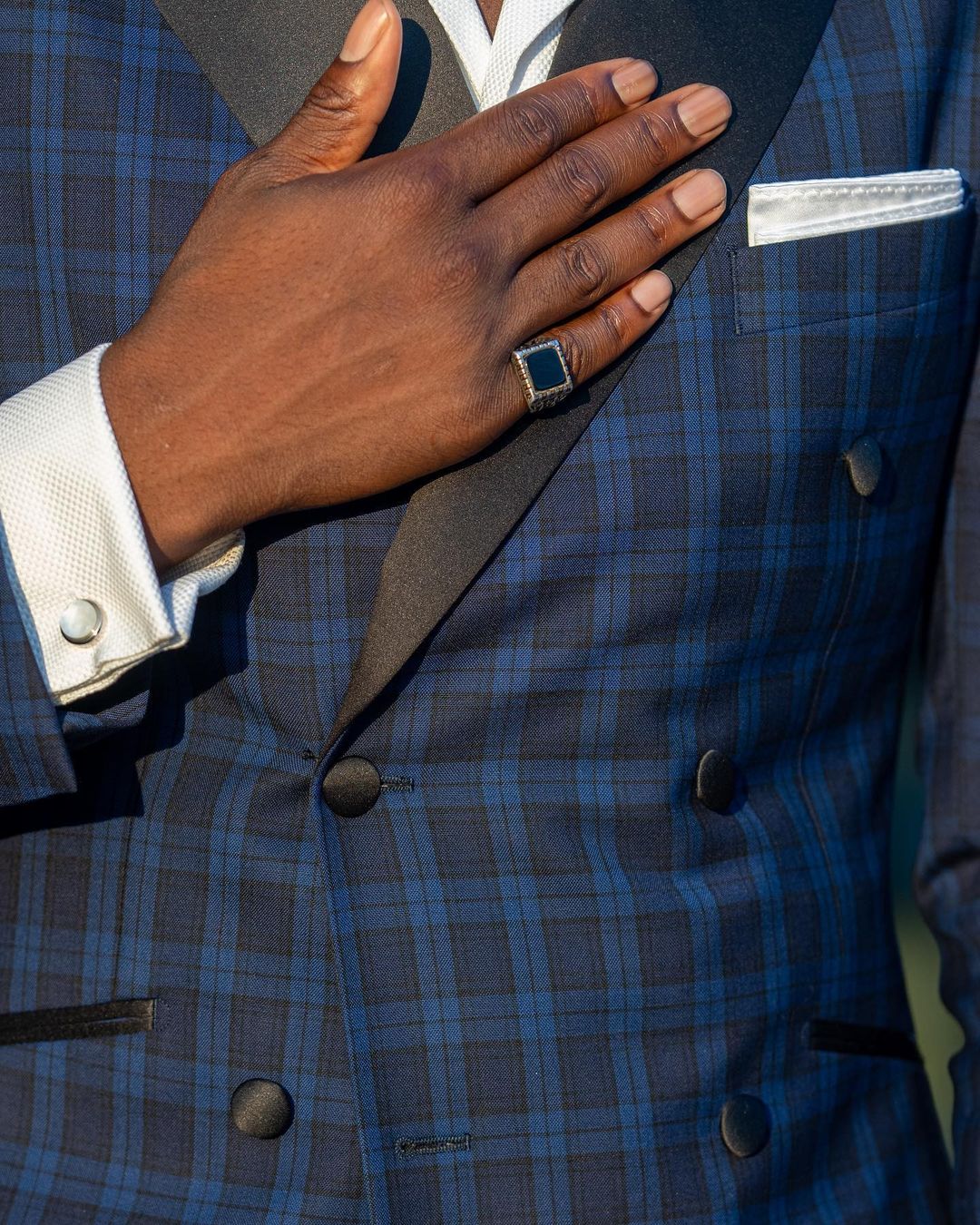 Traje clásico de cuadros negros para hombre, traje de boda de dos piezas con cuello cerrado, esmoquin para hombre, traje formal de alta calidad para ocasiones especiales. 