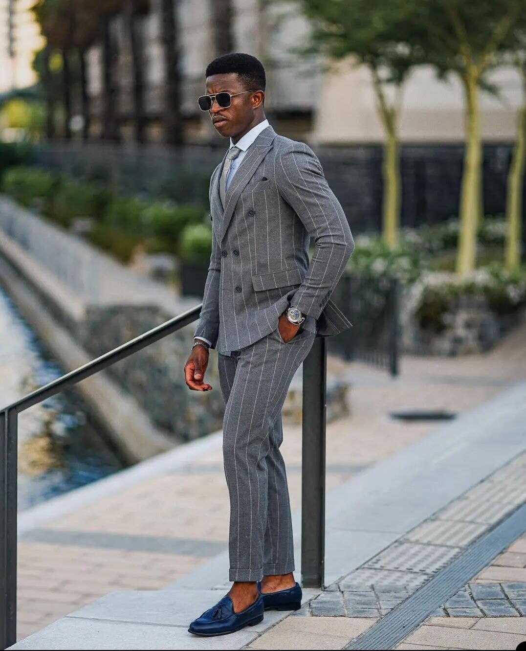 Classic Gentleman Men Suits With Stripe Two Pieces Jacket And Pants Custom Made Designer Wedding Party Formal Occasion