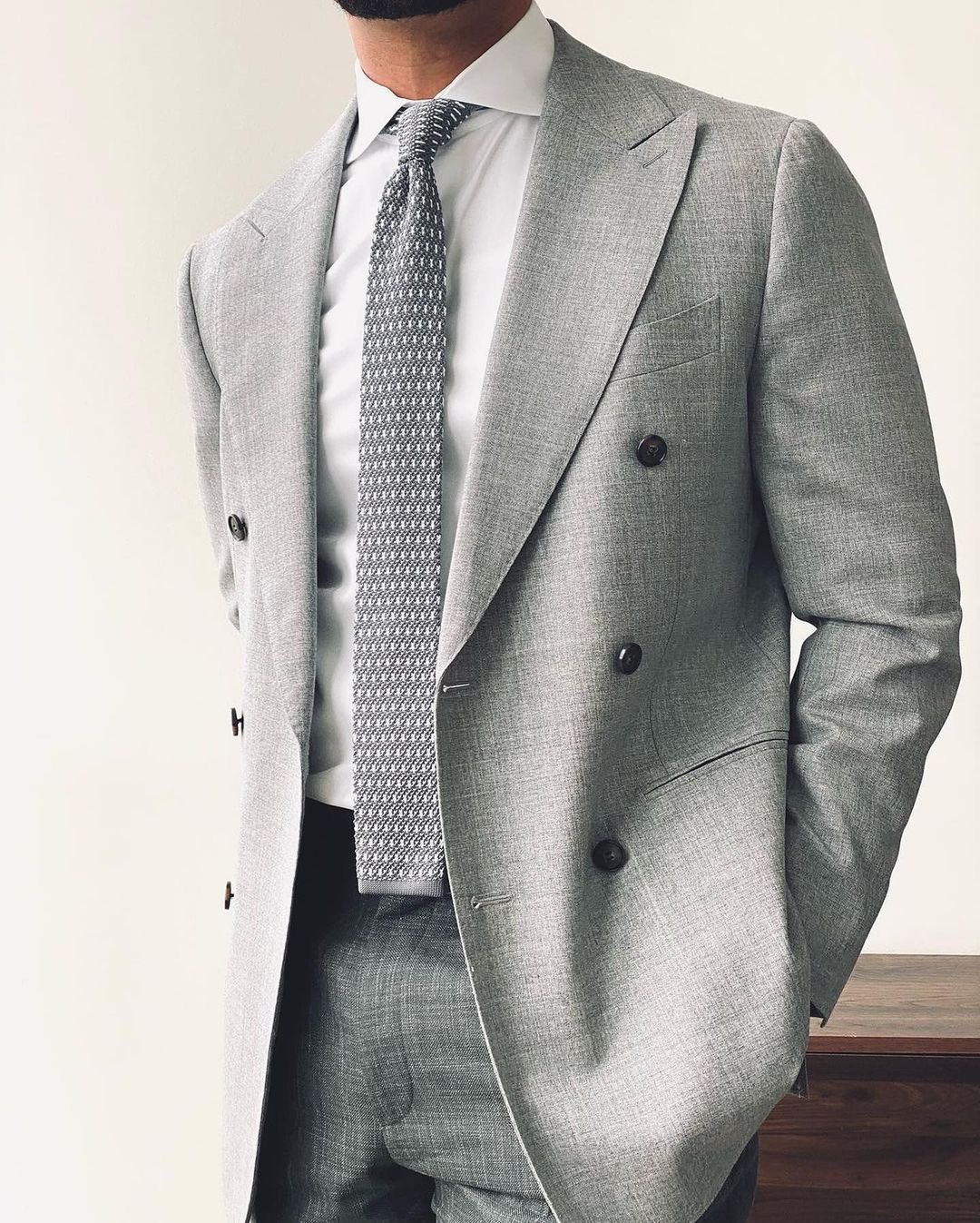 Classic Grey Men Suits With One Pieces Jacket Custom Made Bridegroom Wedding Formal Occasiom