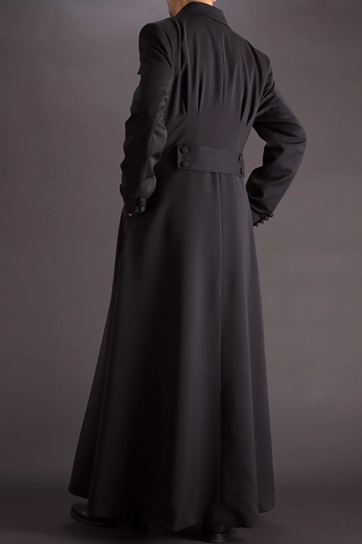 Elegant Custom Tailored Black Long Coat for Men - Premium Thick Fabric, Double Breasted Design, Perfect for Autumn and Formal Occasions