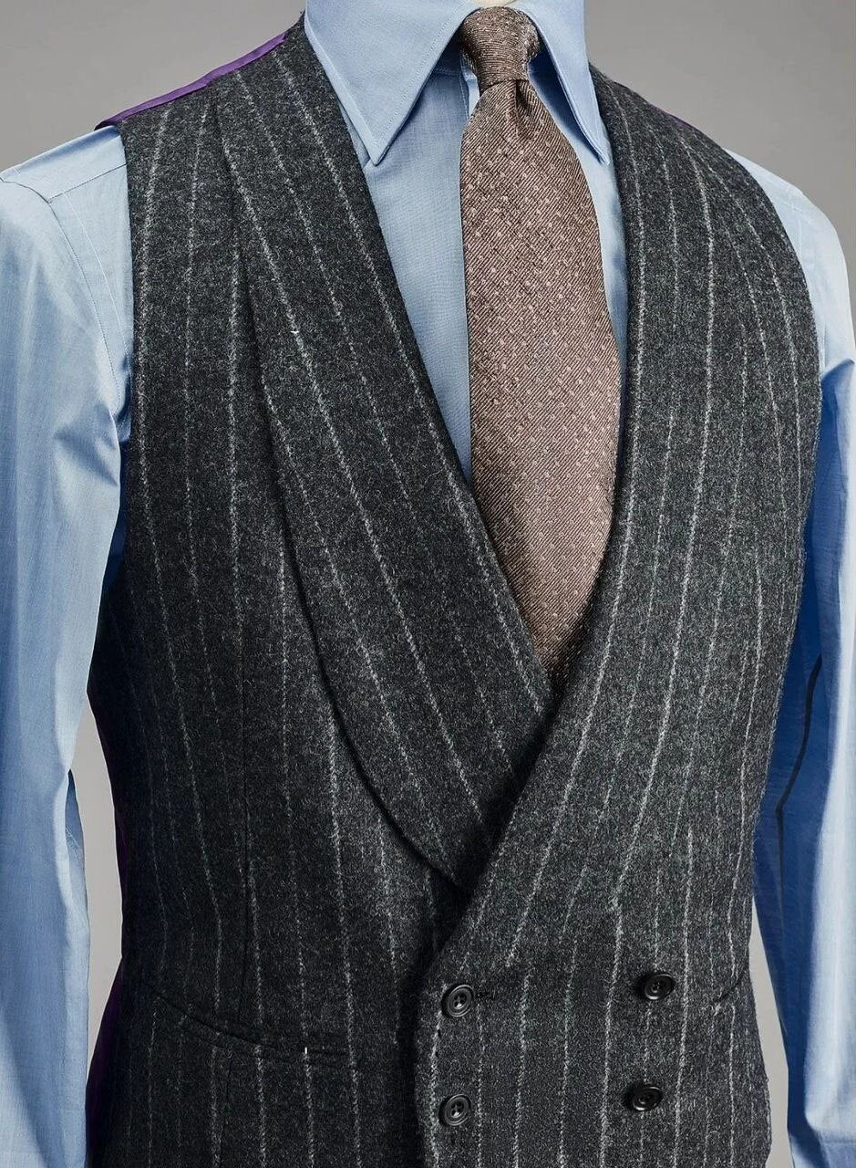 Classic Men Suits With Double Breasted Stripe Three Pieces Jacket Pants and Vest Custom Made Designer Wedding Party