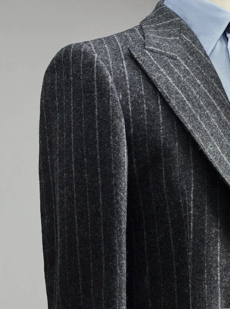 Classic Men Suits With Double Breasted Stripe Three Pieces Jacket Pants and Vest Custom Made Designer Wedding Party