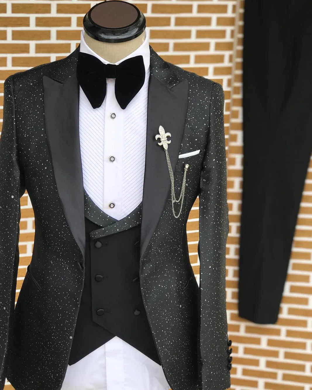 Classic Shine Wedding Men Suits Costume Made With Sprayed Gold New Tailor-Made Groom 3-Pieces Singer Formal Occasions Party