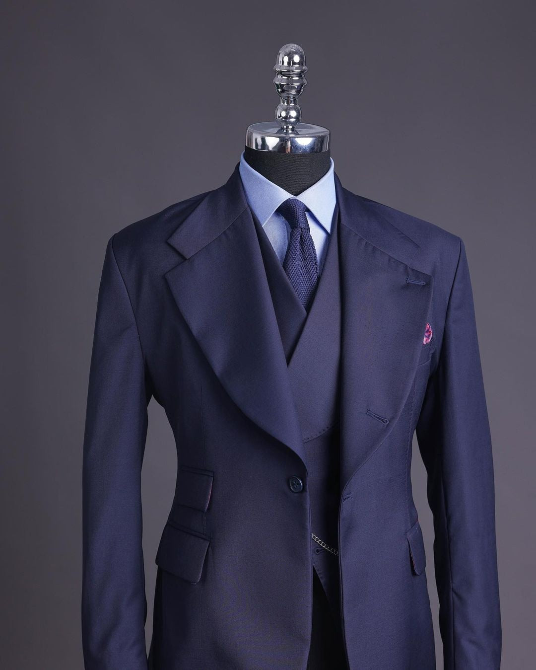 Trajes de boda clásicos para hombre, esmoquin plano a medida, 3 piezas, chaqueta, chaleco, pantalón, blazer, fiesta, cantante, novio, traje hecho a medida. 