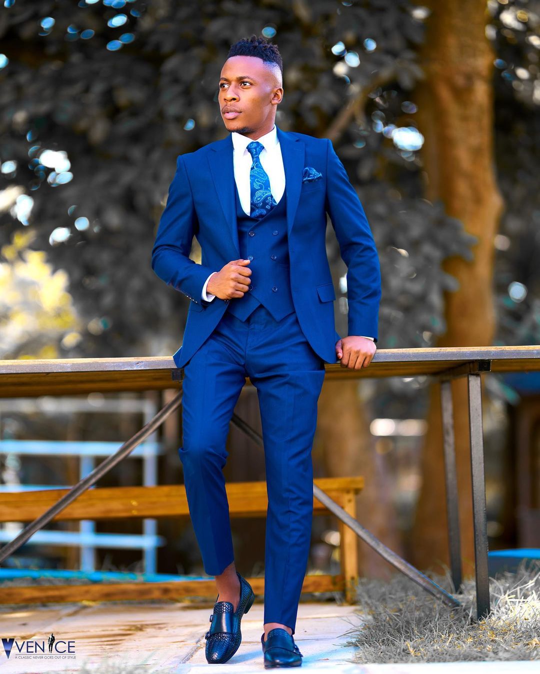 Costume homme bleu foncé, coupe slim, sur mesure, 3 pièces, simple boutonnage, blazer, gilet, pantalon, mariage, formel, décontracté, bal, sur mesure