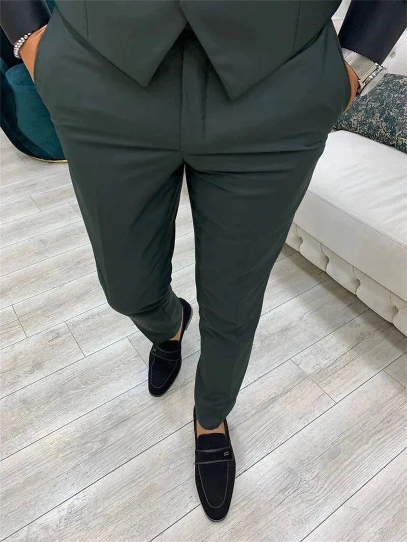 Costume de mariage vert foncé pour homme, 3 pièces, veste, pantalon, gilet, coupe cintrée, revers en pointe, pour marié, bal de promo