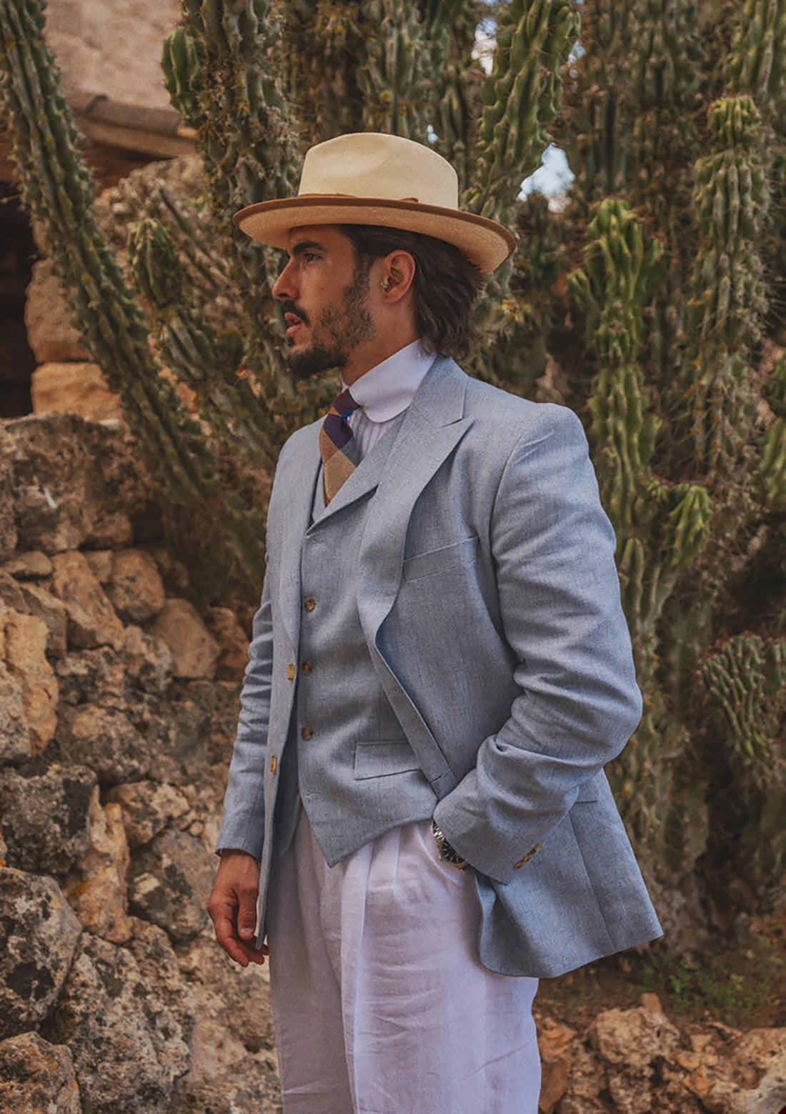 Costumes de mariage pour hommes, revers en pointe, tenue de marié, coupe slim, smoking d'affaires, 3 pièces, veste, pantalon, gilet, sur mesure