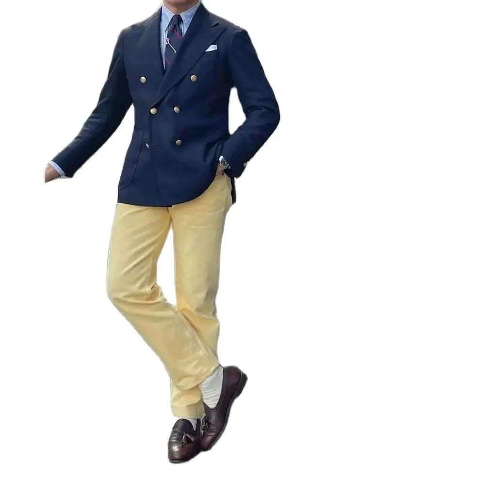 Chaqueta azul marino cruzada con pantalón amarillo, 2 piezas, solapa de pico, blazer de largo regular, trajes de fiesta de graduación hechos a medida para hombre