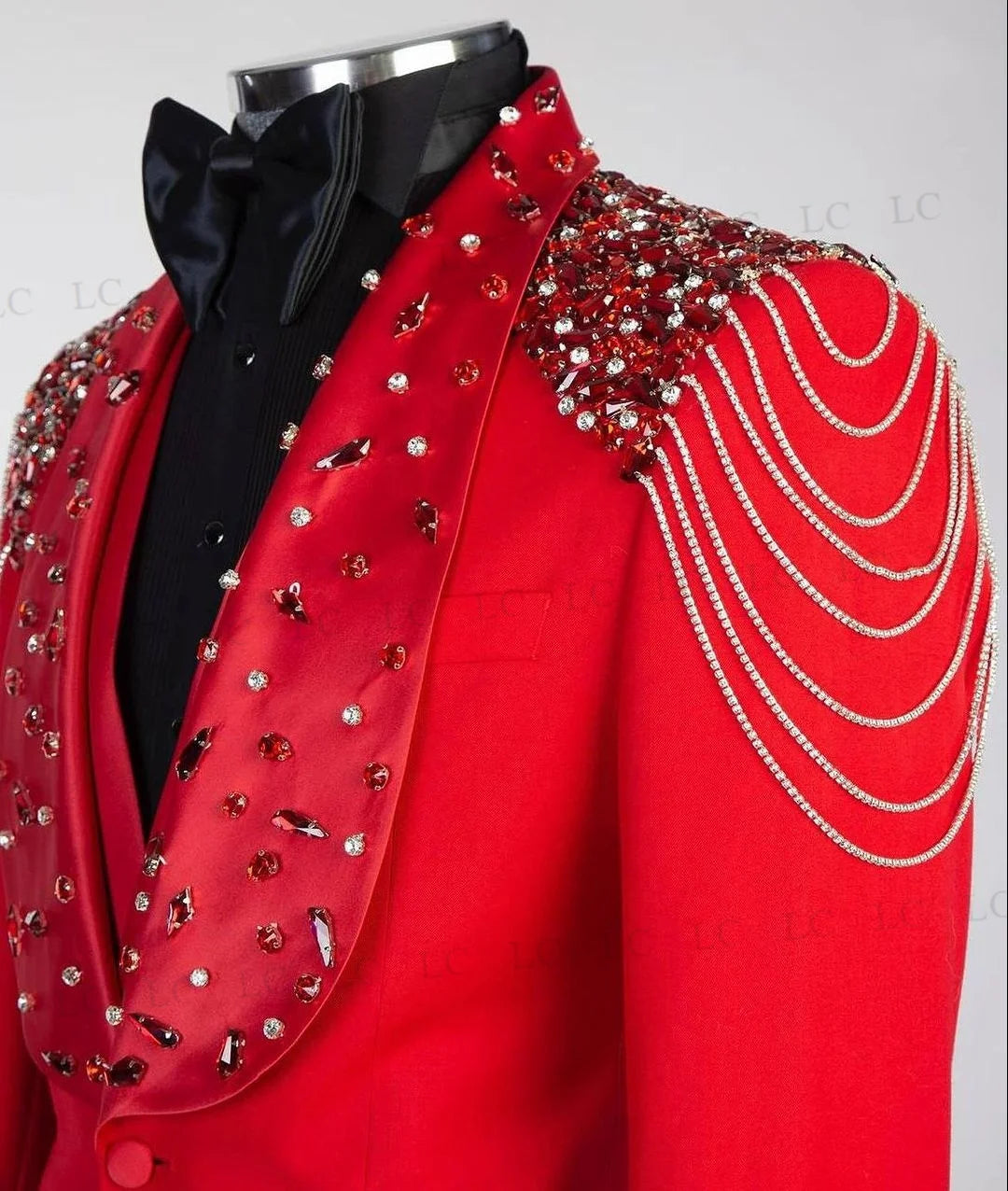 Ensemble smoking 3 pièces rouge éblouissant pour homme avec ornements perlés pour mariages, bals et fêtes - Blazer grande taille élégant aux détails raffinés