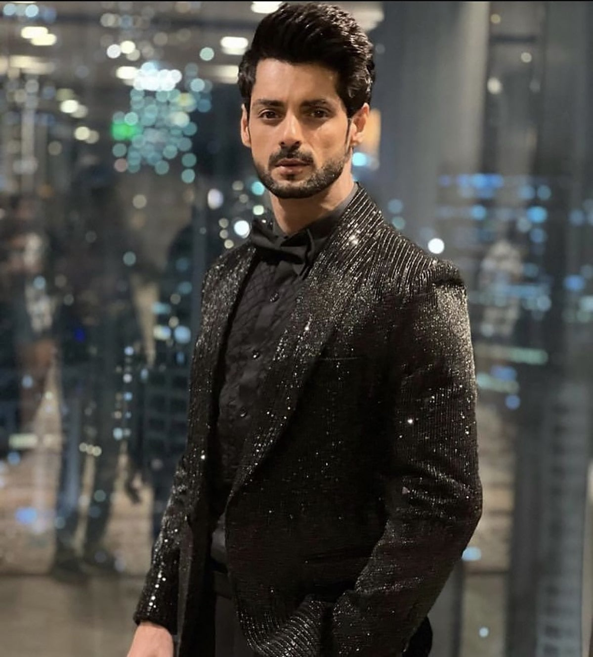 Traje de boda negro brillante para hombre, nuevo corte entallado, de una sola capa, para caballero, fiesta, a medida, para novio, ocasiones formales, personalizado. 