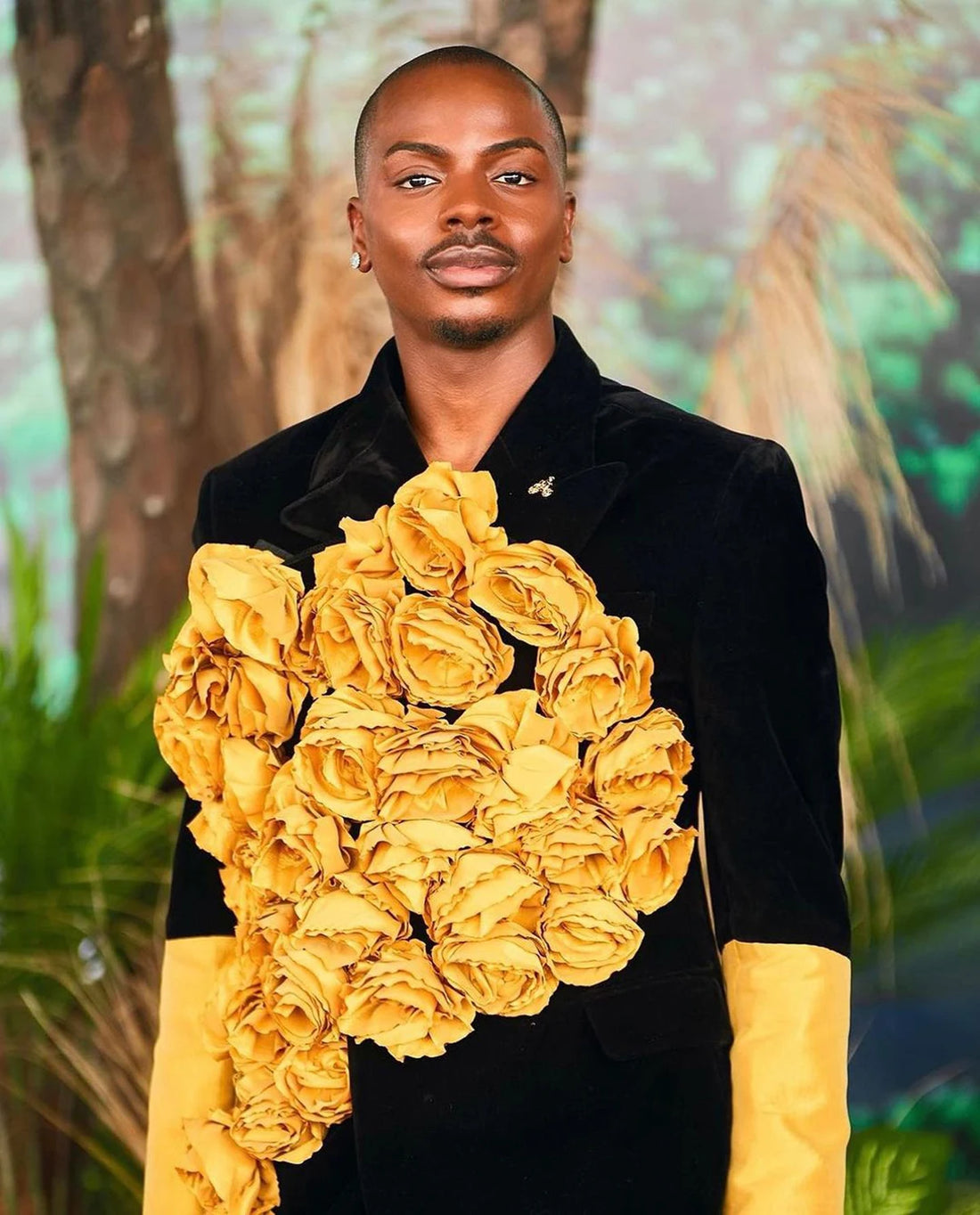 Esmoquin de novio dorado con flores hechas a mano y solapa chal para hombre, traje de pantalón para padrino de boda, corte entallado, abrigo de 2 piezas