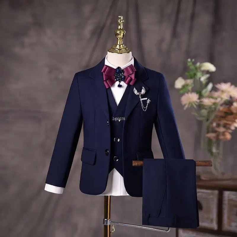 Conjunto de traje de dos piezas para niño, esmoquin formal azul marino con pajarita y chaleco 