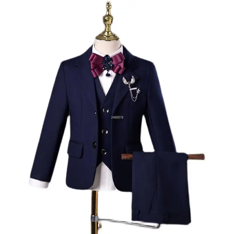 Conjunto de traje de dos piezas para niño, esmoquin formal azul marino con pajarita y chaleco 
