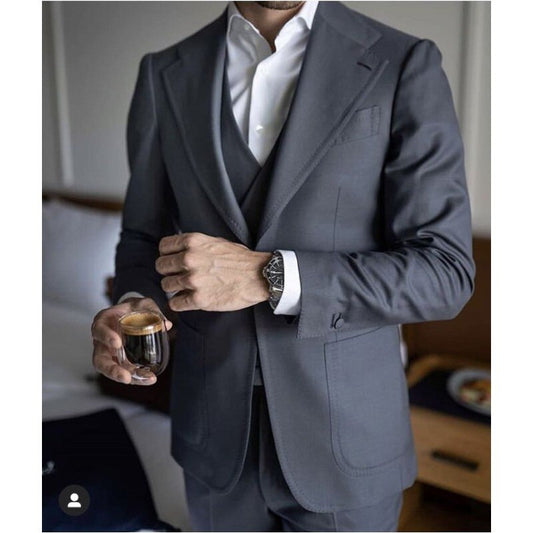 Grey Groom Tuxedos Men wedding Suits Peaked Lapel Man Blazer Jacket Three-Piece Groomsmen Wear Custom Made