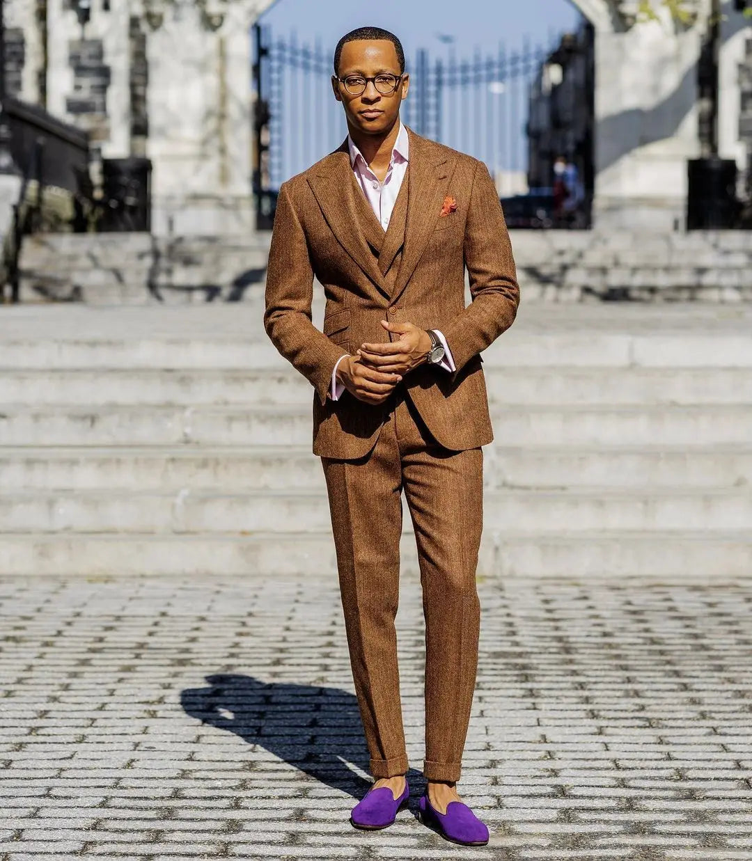 Trajes de hombre de 3 piezas en color marrón liso con solapa de pico, esmoquin informal para boda, chaqueta de padrino (blazer, chaleco y pantalón) 