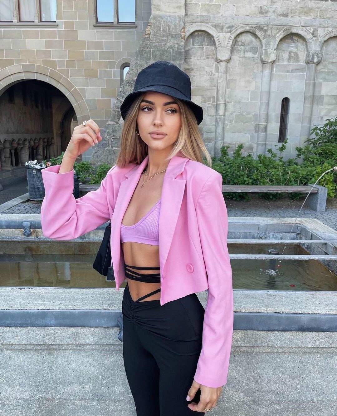 Summer Leisure Customized Women Jacket Pink Short Coat Wear Prom Party Business Blazer Only One Piece