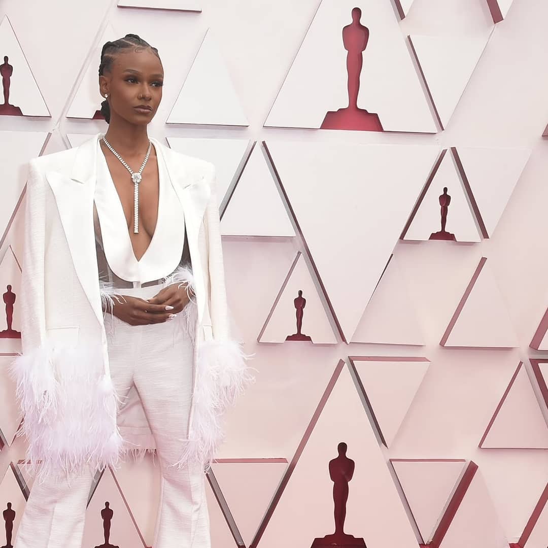 Trajes de plumas blancas para mujer, talla grande, para celebridades, con pantalón ancho, para fiesta de graduación y boda (chaqueta y pantalón) 