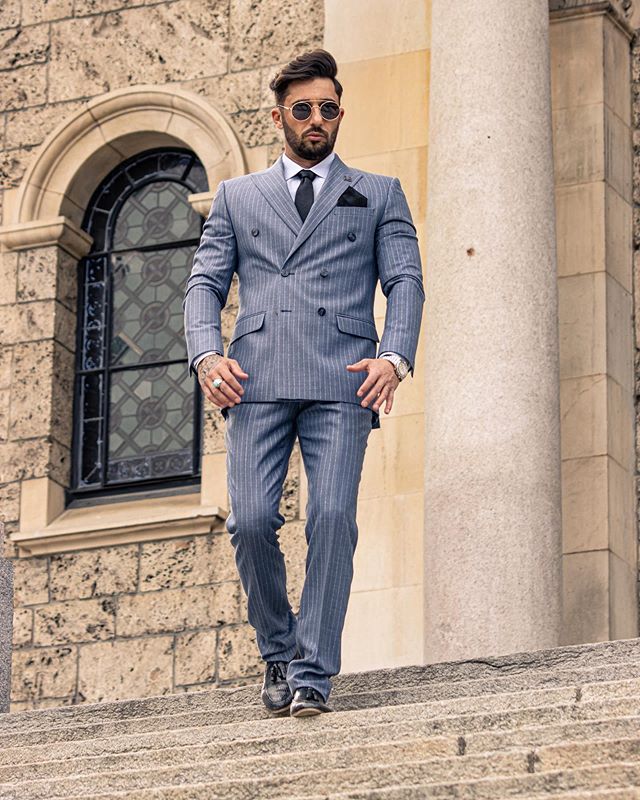 Costume deux pièces bleu brume pour homme, revers pointus, rayures marron, smoking de mariage sur mesure 
