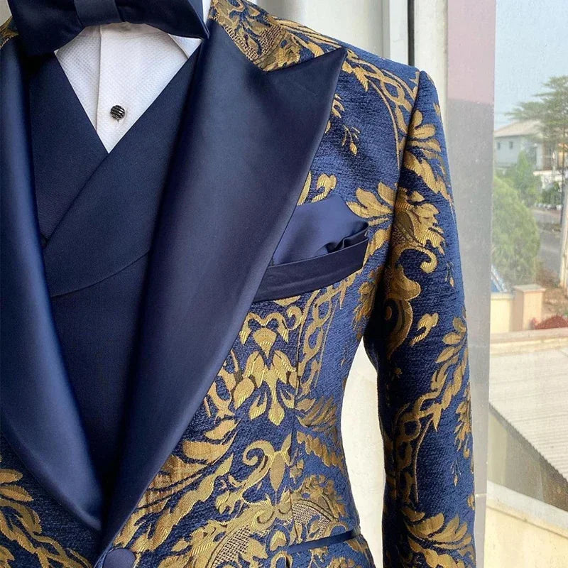 Jacquard Tuxedo Suits For Men Wedding Slim Fit Navy Blue Gold Jacquard Groom Gentleman Jacket With Vest Pant 3 Pcs In Stock