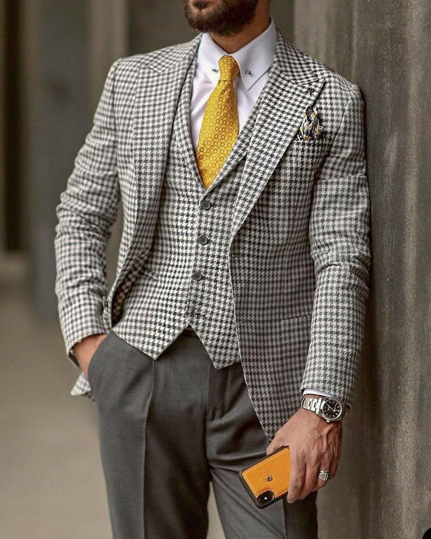 Trajes clásicos de caballero para hombre con chaqueta y chaleco de dos piezas, esmoquin de diseño empresarial para bodas y ocasiones formales.